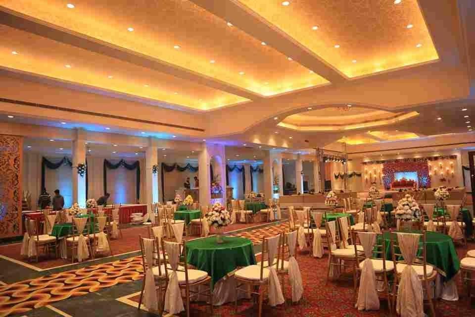 Executive Club Hotel Bareilly Bagian luar foto