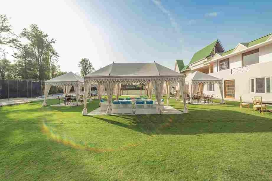Executive Club Hotel Bareilly Bagian luar foto